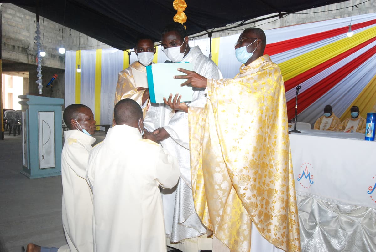 Noces de Vermeil des Ministres extraordinaires de la Communion