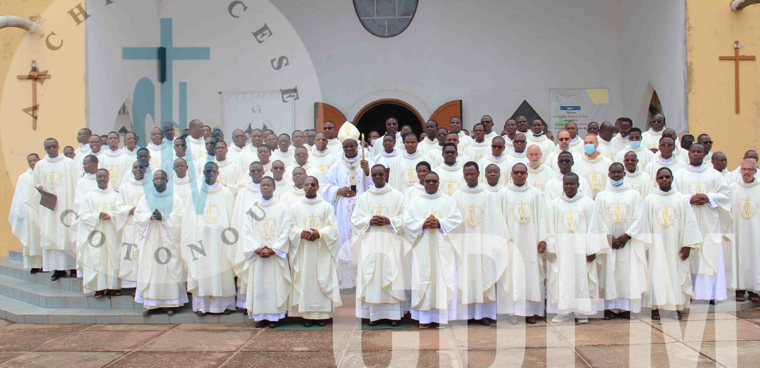 MESSE CHRISMALE DANS L’ARCHIDIOCESE DE COTONOU