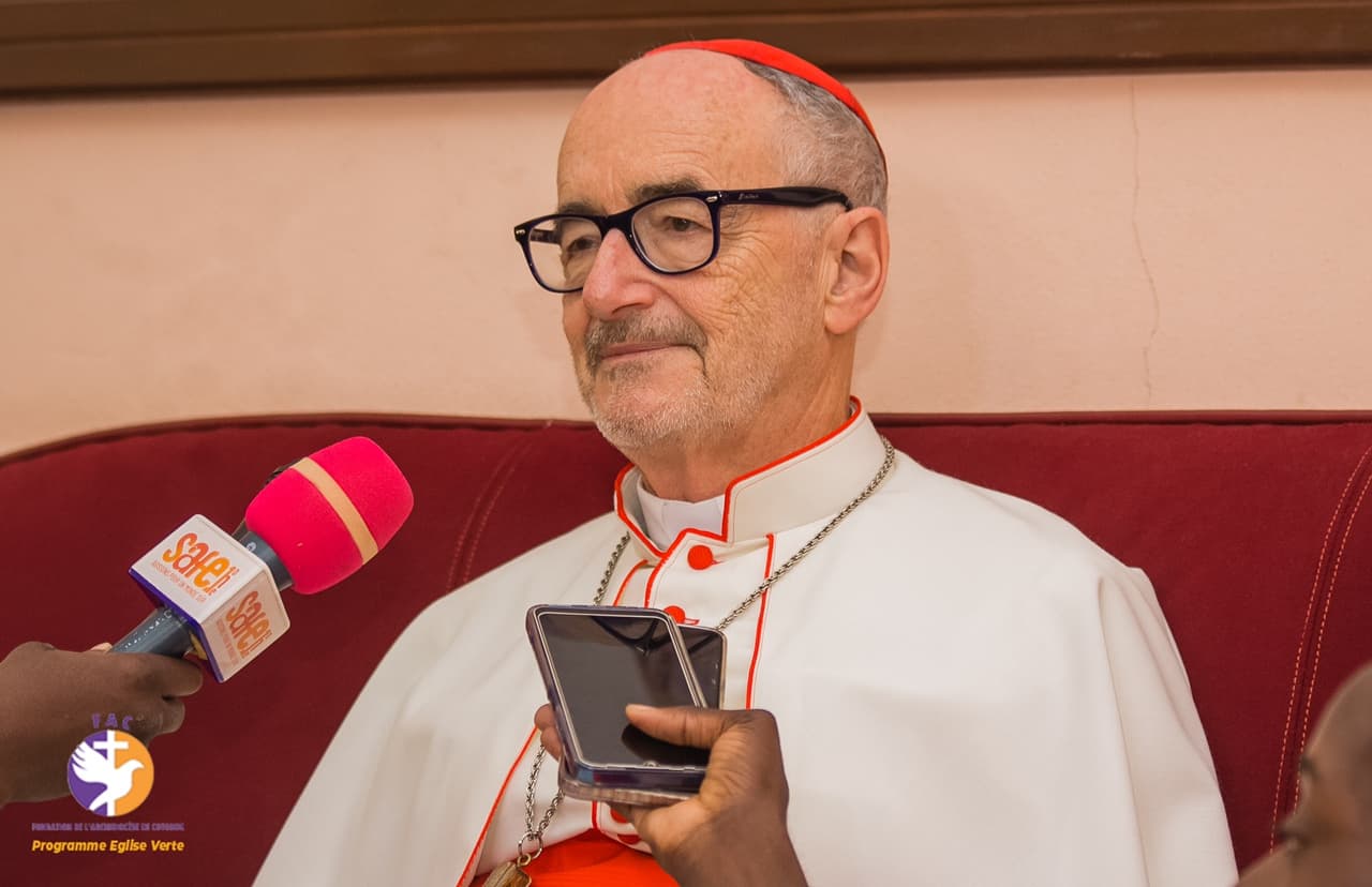 ENTRETIEN ENTRE LE CARDINAL CZERNY ET LES JOURNALISTES
