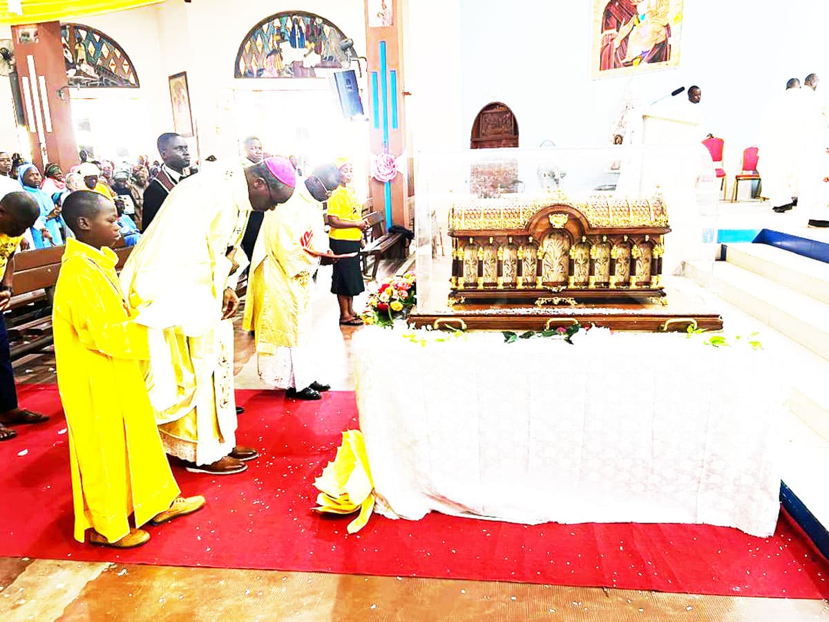 Sainte Thérèse de Lisieux à Cotonou