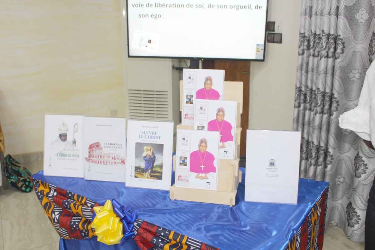 3 livres de Mgr Ganyé pour ses 30 ans d’épiscopat