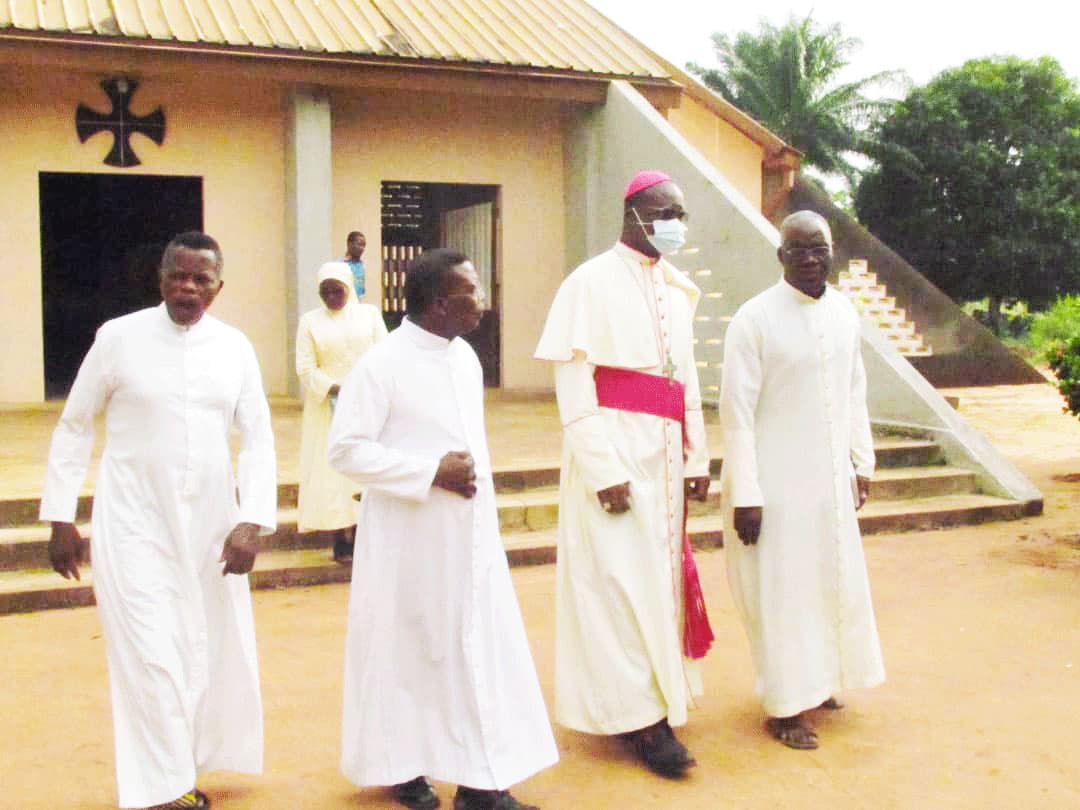 Mgr Houngbédji au séminaire de Djimè.