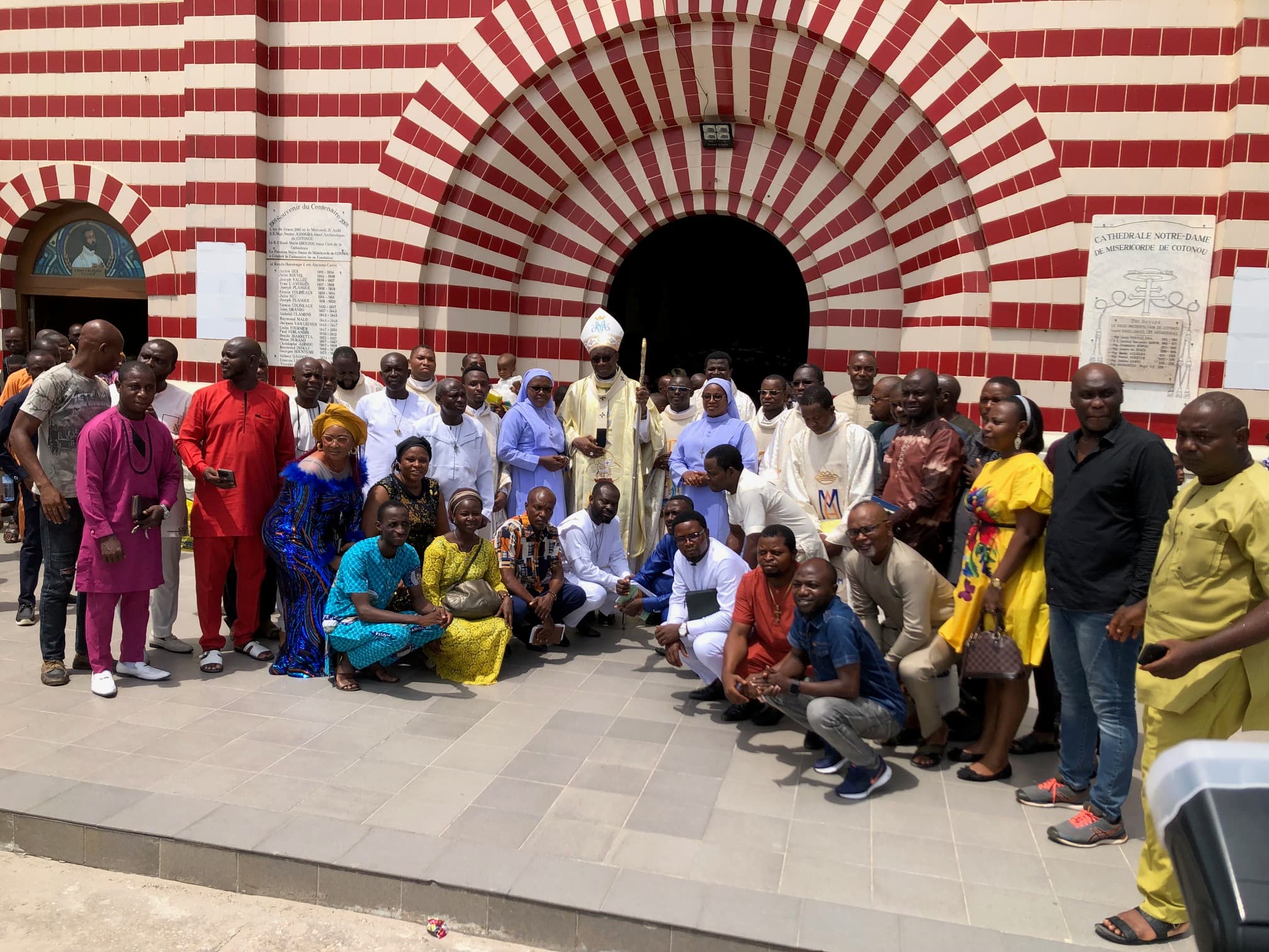 Mgr Houngbédji rencontre la communauté anglophone